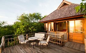 Boa Hill Surf House